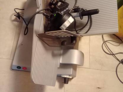 Bild 2:Profi-Aufschnittmaschine GRAEF FL3370AT-C3 + Schleifaufsatz