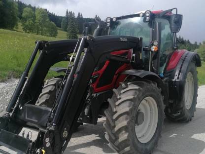 Bild 8:Valtra N154 Direct