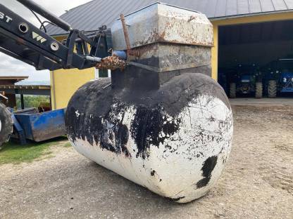 Bild 4:Heizöl- / Dieseltank