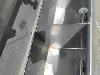 Bild 3:Düngerstreuer Reihenstreuer Weinbau Obstbau