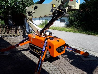 Bild 6:Raupenarbeitsbühne 17 m Arbeitshöhe