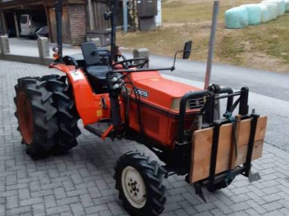Kubota B1-17 Kleintraktor