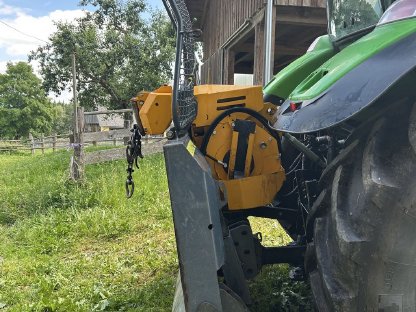 Bild 3:Getriebeseilwinde Uniforest 65 G