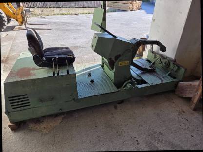 Bild 2:Hydraulischer Spannwagen für Gatter