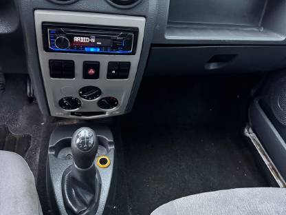 Bild 8:Dacia Logan Pick Up 1,6 Motor