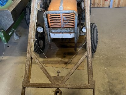 Bild 2:Steyr Traktor 188 mit Hauer Frontlader