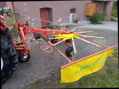 Kreiselschwader Pöttinger 340