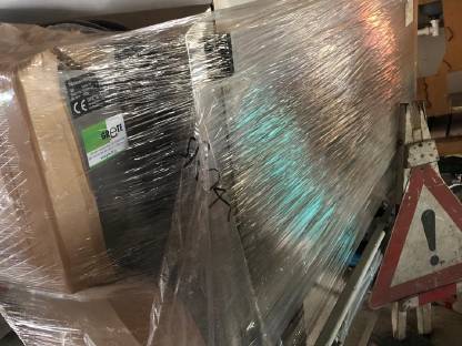 Bild 2:Kübelwaschanlage für Kälbereimer