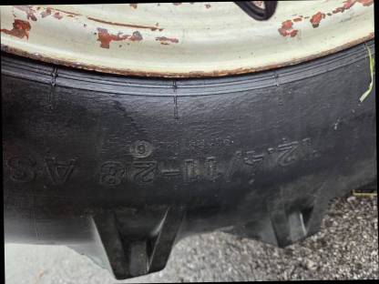 Bild 3:Zwillingsräder 12,4/11-28