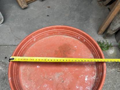 Bild 5:Futtersilo für Hühner