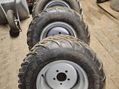 Bild 3:Aebi TT211 Reifen inkl. Felgen