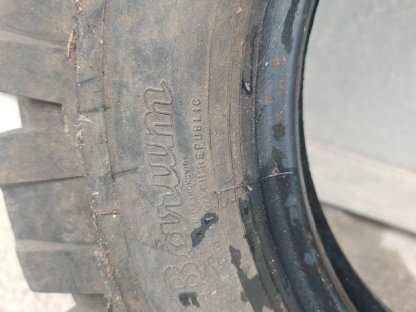 Bild 3:Traktorreifen Barum/Semperit