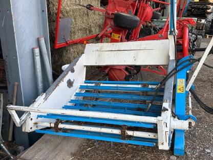 Bild 3:Rundballenabwickler