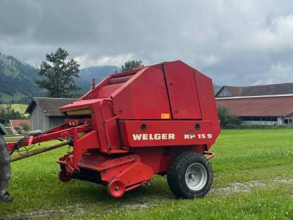 Bild 3:Welger Rundballenpresse RP 15 S