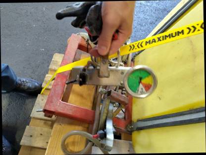 Bild 4:Herbizid-Tank zu Mulchgerät