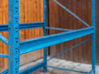 Bild 4:Werkbank Arbeitstisch Packtisch Regaltraverses