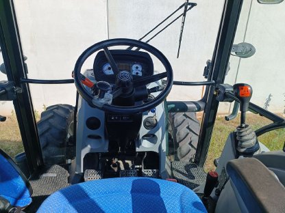 Bild 2:New Holland T 4.105