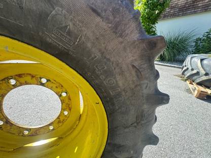 Bild 2:Verkaufe Kompletträder zu John Deere