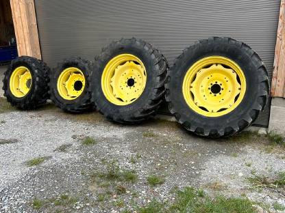 Bild 2:Felgen John Deere 5720