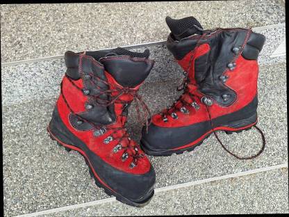 Bild 2:Schnittschutz-Forstschuhe-Forststiefel Gr. 45