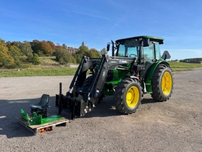 John Deere 5070M