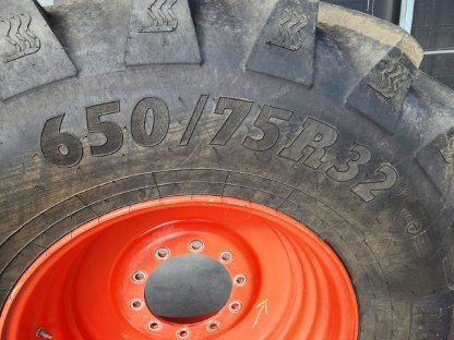 Bild 3:650/75 R32 BKT Agrimax Teris