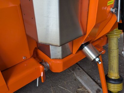 Bild 3:Tiger Seilwinde Werkzeugbox und Axthalter