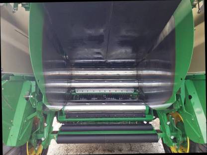 Bild 2:John Deere Rundballenpresse