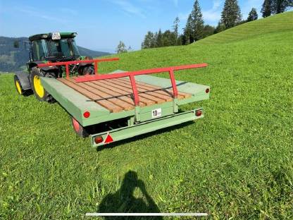 Bild 4:Ballenanhänger