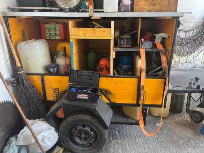 Bild 2:Autoanhänger