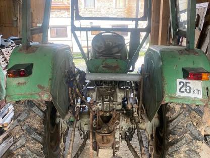 Bild 4:Traktor Deutz 3006