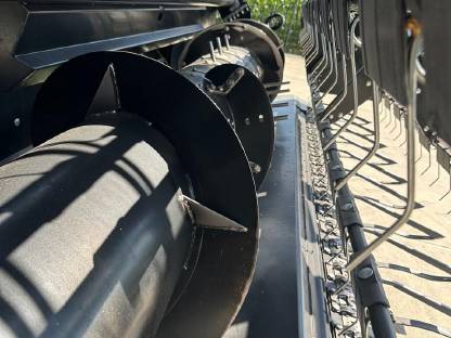 Bild 8:Geringhoff Getreideschneidwerk HV 720