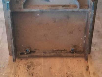 Bild 2:Schneepflug Euroanbauplatte 3