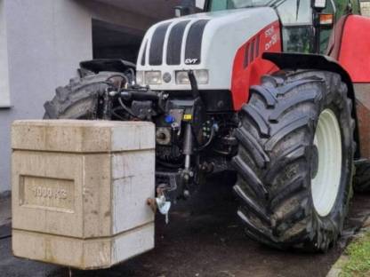 Bild 6:Front- und Heckgewicht Betongewicht