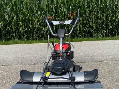 Bild 2:Kehrmaschiene Lumag