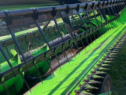 Bild 5:Deutz Fahr Rapsschneidwerk