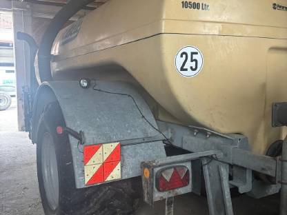 Bild 2:Pumpfass Güllefass