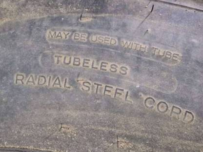 Bild 4:Traktor, LKW Reifen Michelin XZL