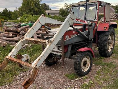 Steyr 540 Traktor mit Hydrac Frontlader