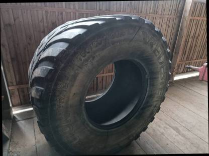 Bild 2:Reifen 750 60 30,5