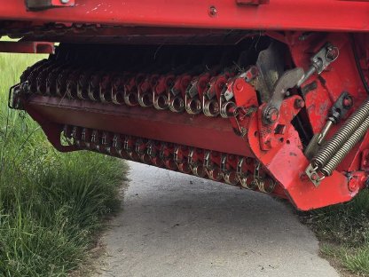 Bild 3:Ladewagen Pöttinger Siloprofi 3