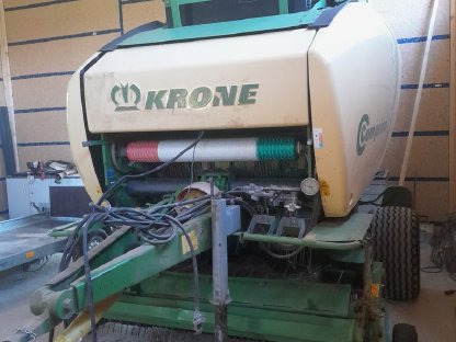 Krone Rundballenpresse Comprima V180 XC
