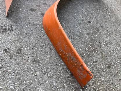 Bild 3:Kotflügel Steyr Serie 9000