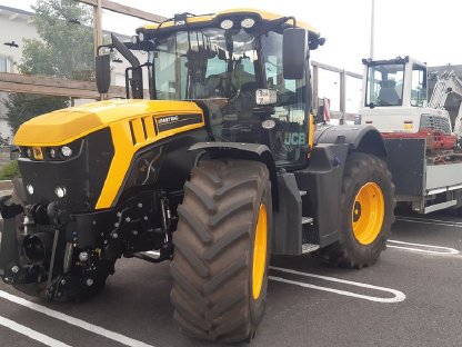 JCB 4220