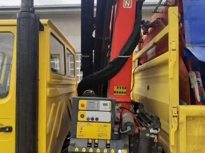 Bild 8:Unimog U1250 mit Kran