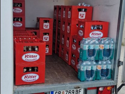 Bild 3:Kühlanhänger, Bänke, Gläser-/Geschirrspüler, Durchlaufkühler