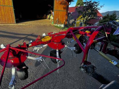 Bild 5:Pöttinger HIT 40H