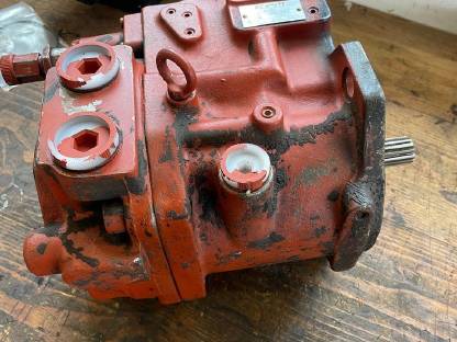 Bild 3:Hydraulikpumpe Tb175
