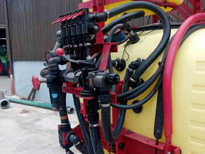 Bild 5:Feldspritze Hardi 12 m