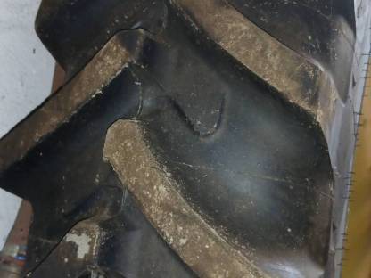 Bild 8:Verkaufe Pflegereifen für JD 6320